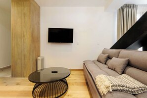 Televisio, työhuone