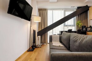 Televisio, työhuone