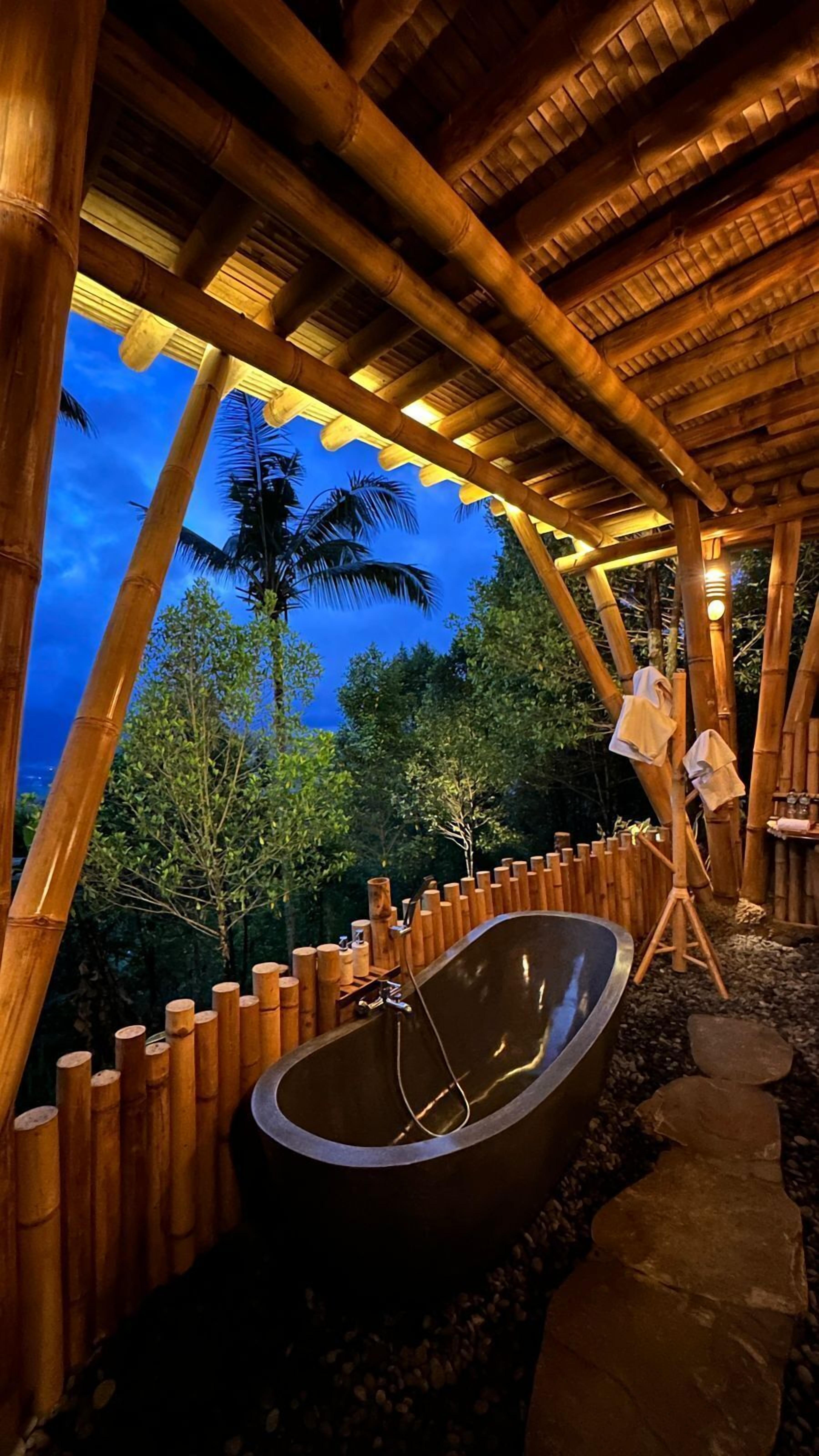 One Bedroom Sweet Villa | Bathroom | Separate bathtub and shower, soap, shampoo