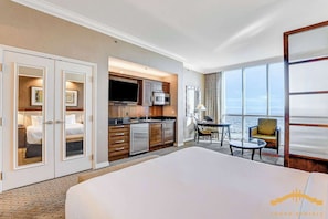 Desk, iron/ironing board, WiFi, bed sheets