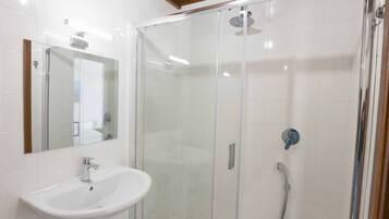 Douche, bidet