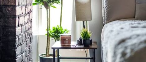 2 chambres, coffres-forts dans les chambres, bureau