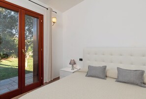 Classic Apartment | Iron/ironing board - Case Teresa-Carlotta by Wonderful Italy (Loiri Porto San Paolo)