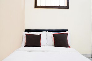 Habitación doble Deluxe | Escritorio, wifi gratis y ropa de cama 