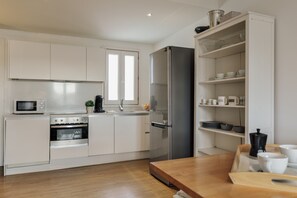 Køleskab, mikrobølgeovn, ovn, opvaskemaskine