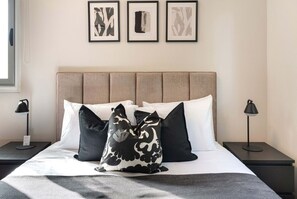 2 habitaciones, tabla de planchar con plancha, wifi y ropa de cama 