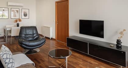 Phaedrus Living: Evergreen Nicosia City Residence