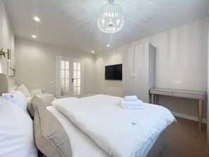 2 bedrooms, iron/ironing board, free WiFi - Home Apart Surganova str. 80 (Minsk)