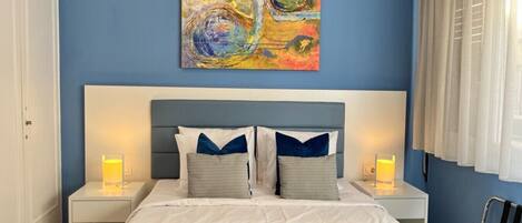 1 chambre, bureau, fer et planche à repasser, Wi-Fi