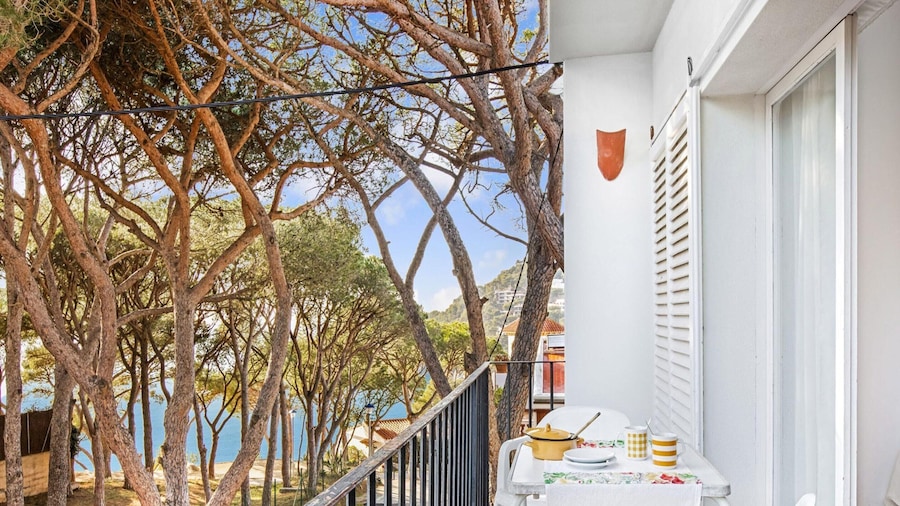 2-bedroom Apartment With Garden