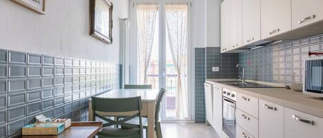 Apartment, Balcony | Private kitchen | Electric kettle, toaster