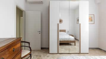 Apartment, Balcony | 1 bedroom, iron/ironing board, free WiFi, bed sheets