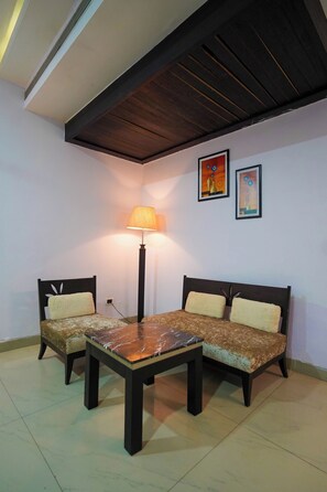 Superior Double Room, 1 Bedroom | Soundproofing, free WiFi - HOTEL FLORET INN (Durg)