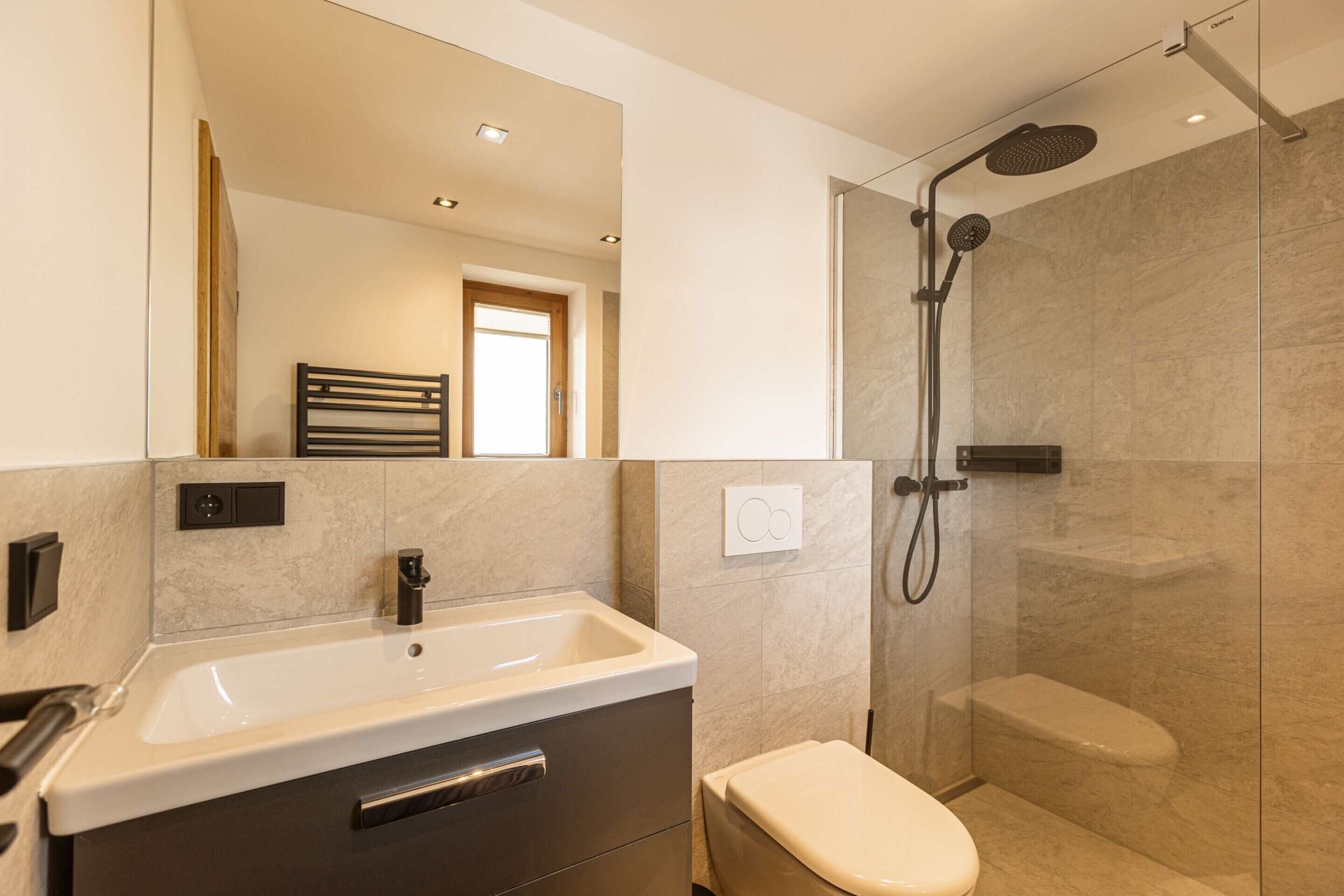 شقة | حمام | أحواض استحمام، مجففات شعر