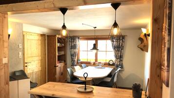 House | Dining