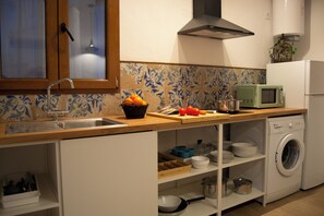 Private kitchen - La Ermita. In the center of La Zubia 5 min. from Granada and the Alhambra! (La Zubia)