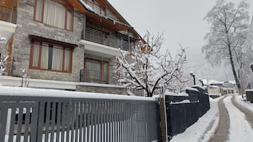 Fachada da propriedade