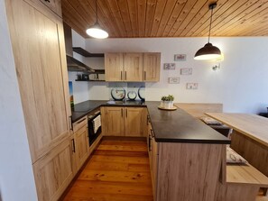 Apartment | Private kitchen | Cookware/dishes/utensils - Beautiful Apartment With Balcony (Bad Kleinkirchheim)