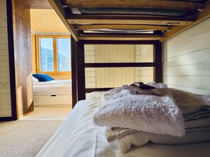 2 habitaciones, tabla de planchar con plancha y wifi gratis 