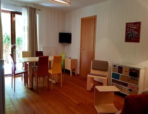 Apartment | Dining - Apartment 800 m From Thermal Springs (Bad Kleinkirchheim)