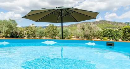 Private Villa With Inviting Space