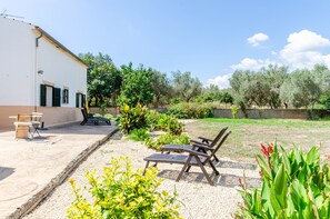 Villa | Garden - Private Villa With Inviting Space (Binissalem)