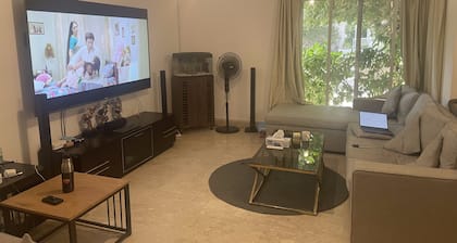 Spacious villa with 4 bedrooms in Dubai near to International Airport