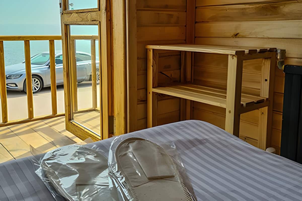 Junior Bungalow | 1 bedroom, bed sheets