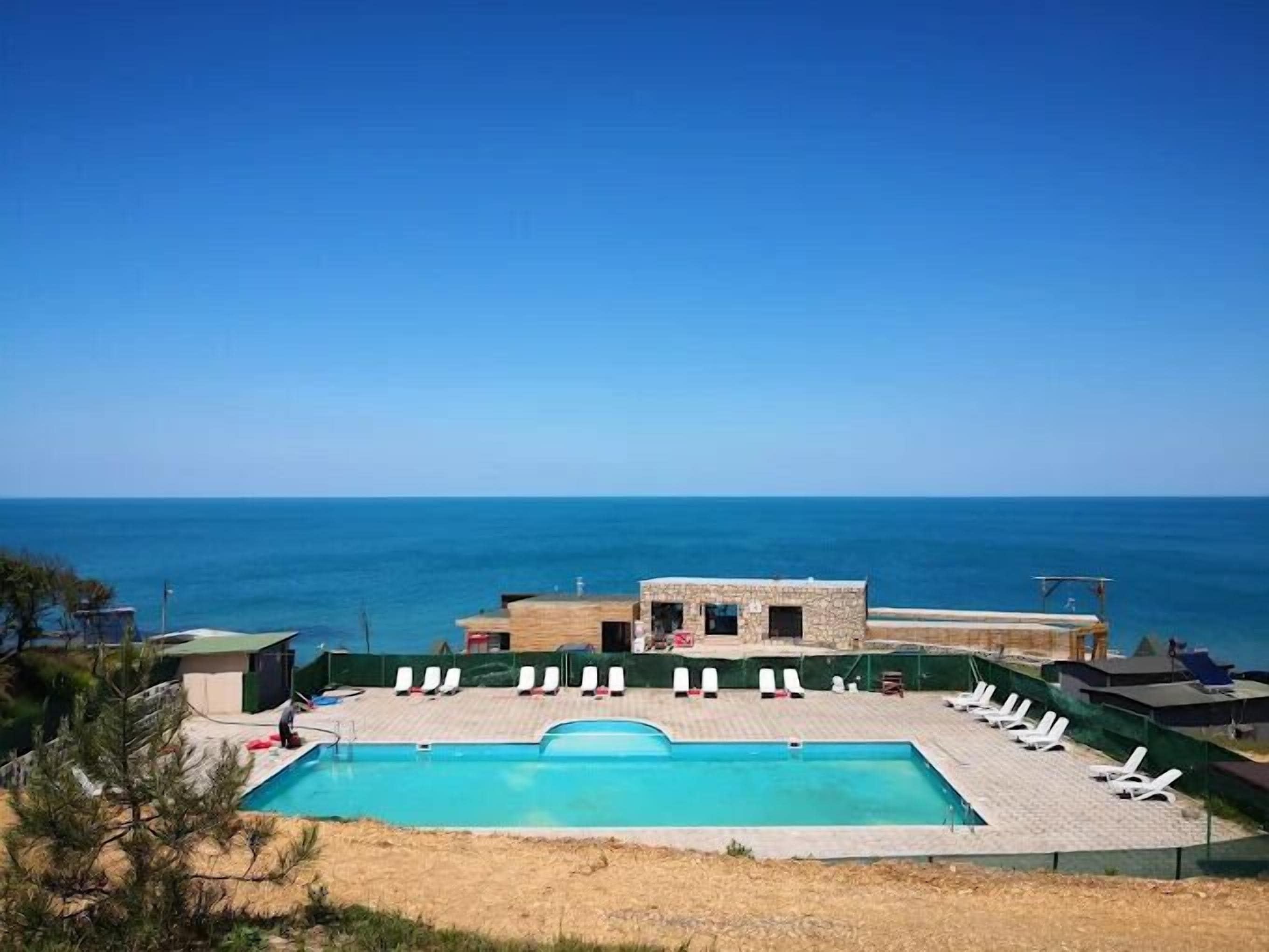 Piscina externa sazonal