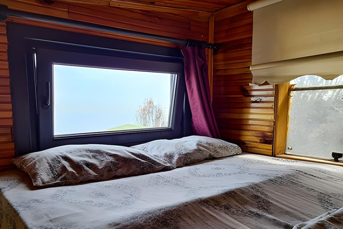 Classic Bungalow | 1 bedroom, bed sheets