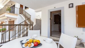 Apartment | Outdoor dining - Charming Apartment for Stay (Santa Margalida)
