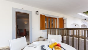 Apartment | Outdoor dining - Charming Apartment for Stay (Santa Margalida)