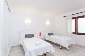 Apartment | 3 bedrooms, iron/ironing board - Charming Apartment for Stay (Santa Margalida)