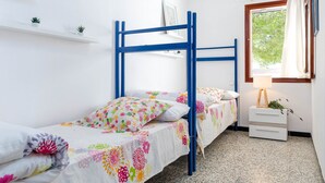 Apartemen | 3 kamar tidur dan dilengkapi dengan perabotan berbeda-beda