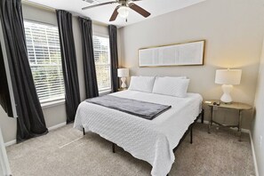 3 habitaciones, tabla de planchar con plancha, wifi y ropa de cama 