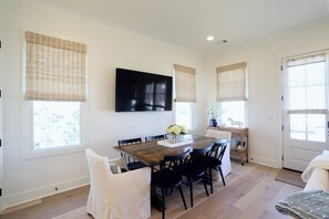 Dining - The Bluebonnet - Stunning Southern Charm Retreat! (Oxford)
