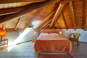 3 bedrooms, travel cot, WiFi, bed sheets - Villa Cocuzzolo - Large Spaces and Private Pool - Fantastic view of Etna and the sea (SANTALFIO)