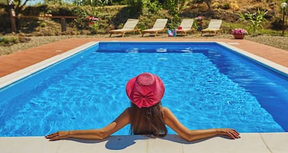 Villa Cocuzzolo - Large Spaces and Private Pool - Fantastic view of Etna and the sea
