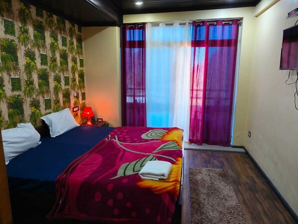 Deluxe Room, Valley View | Free WiFi - Hotel Pangot Himalayan View (Kosiyakutoli)
