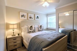 3 bedrooms, desk, iron/ironing board, WiFi