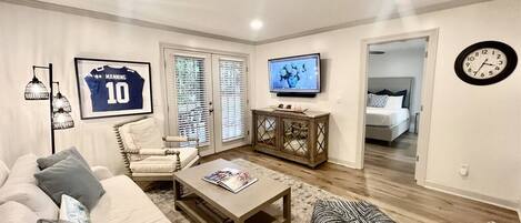 2 室のベッドルーム、WiFi、ベッドシーツ