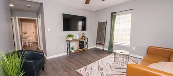 Comfy Knoxville Home
Near downtown, Interstate, Wi-Fi, Free local gift cards!