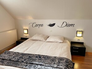 4 bedrooms, free WiFi - Cottage in Sologne with enclosed garden, pets allowed, parking and internet (Neung-sur-Beuvron)