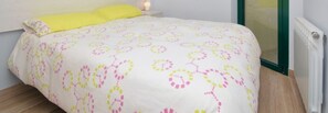 3 bedrooms - Renovated 3-bedroom apartment, seaside, terrace, near center, elevator (Platja d'Aro)