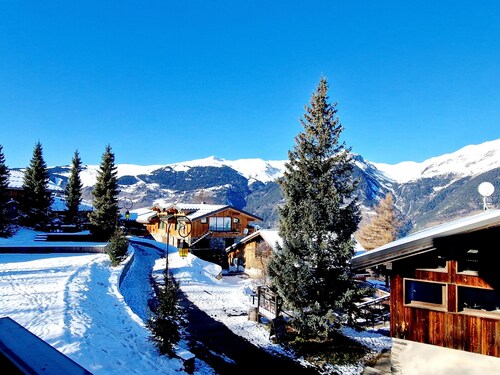 Appartement Neuf 5 pièces à 20m des pistes avec garage double