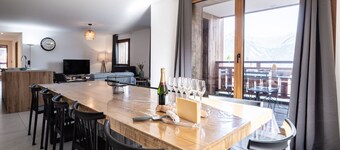 Neues 5-Zimmer-Apartment 20m von Pisten mit Doppelgarage