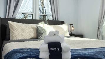 3 bedrooms, iron/ironing board, travel crib, WiFi