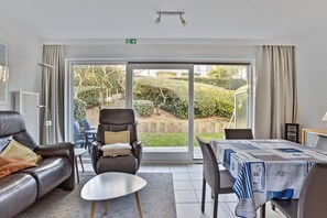 リビング エリア