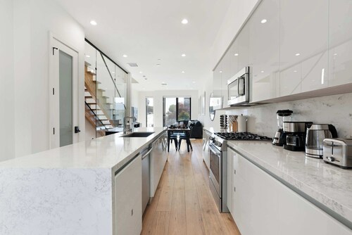 SoHo by Colby & Conrad