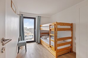 2 室のベッドルーム、WiFi (無料)